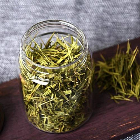 Premium glass jars with wood lids