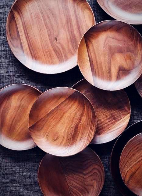 Round Acacia Plates