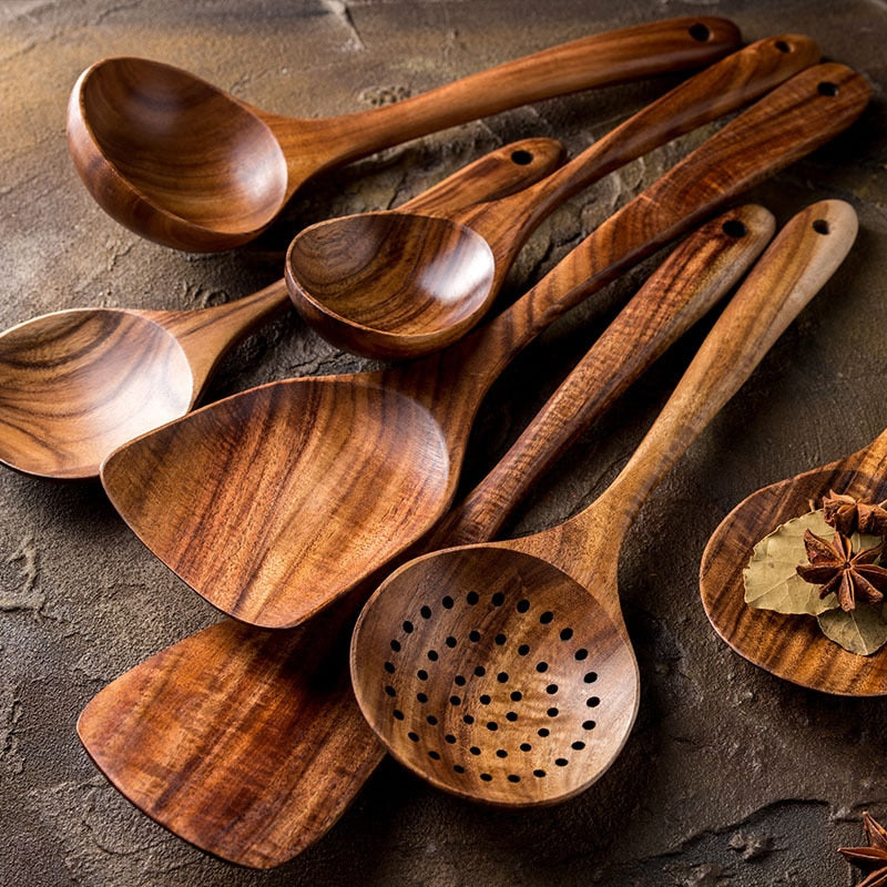 wooden kitchen utensil set