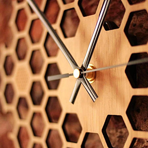 Hexa-Comb Clock